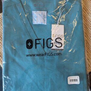 Figs Casma Three Pocket Scrub Top in Cactus size XXL